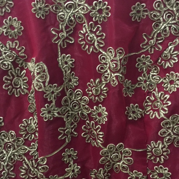 Gold and maroon homecoming dress - Picture 2 of 3